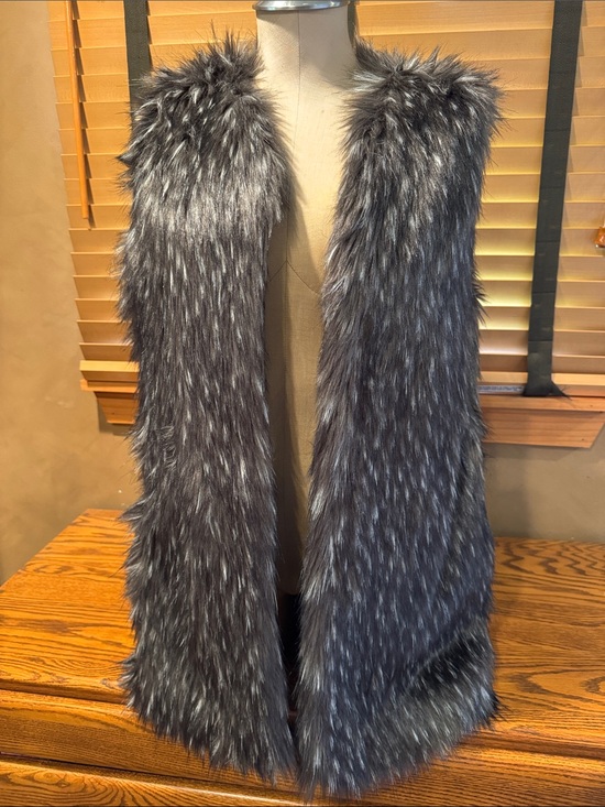 Trouve Tops - Trouve Gray Faux Fur Open Vest NWOT